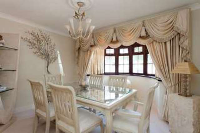  Image of 6 bedroom Detached house for sale in Glamorgan Road Catherington Waterlooville PO8 at Catherington Waterlooville Hampshire, PO8 0TS