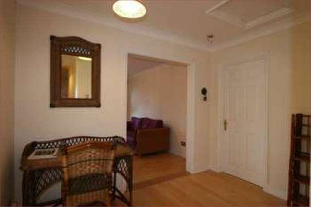  Image of 3 bedroom Penthouse for sale in Cattley Close Barnet EN5 at Cattley Close  Barnet, EN5 4SN