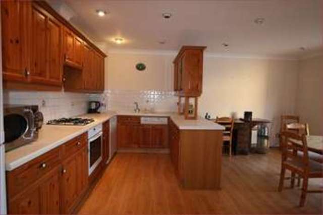  Image of 3 bedroom Penthouse for sale in Cattley Close Barnet EN5 at Cattley Close  Barnet, EN5 4SN