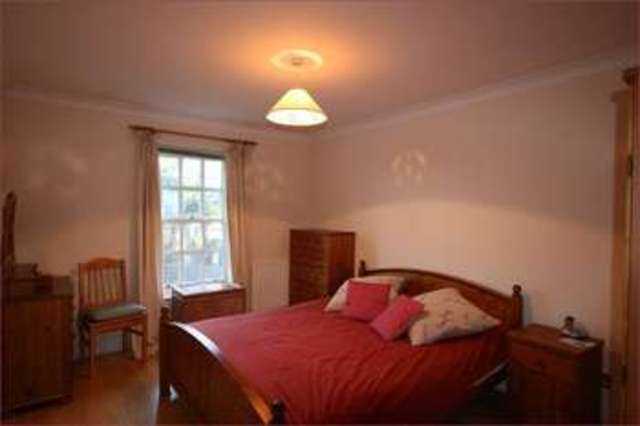  Image of 3 bedroom Penthouse for sale in Cattley Close Barnet EN5 at Cattley Close  Barnet, EN5 4SN
