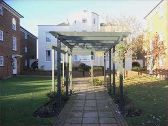  Image of 3 bedroom Penthouse for sale in Cattley Close Barnet EN5 at Cattley Close  Barnet, EN5 4SN