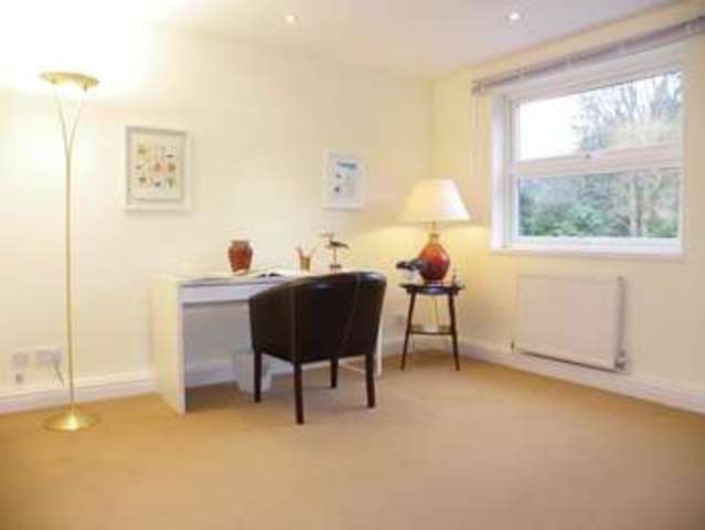  Image of 2 bedroom Flat for sale in Ancastle Green Henley-on-Thames RG9 at Ancastle Green  Henley-on-Thames, RG9 1UN