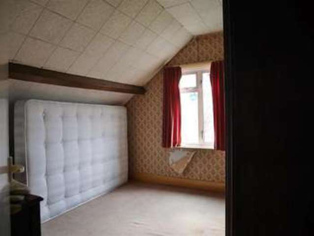  Image of 4 bedroom Semi-Detached house for sale in Cemetery Road Abingdon OX14 at Abingdon, OX14 1AS