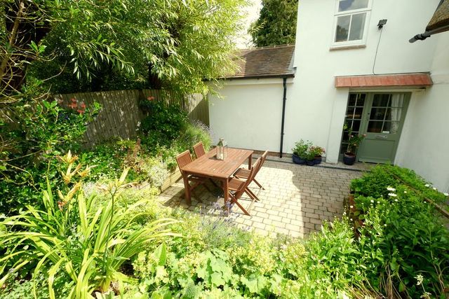  Image of 3 bedroom Detached house for sale in High Street Chalgrove Oxford OX44 at 37a High Street Chalgrove Oxford, OX44 7SR