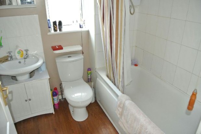  Image of 3 bedroom Semi-Detached house for sale in Champion Avenue Ilkeston DE7 at Champion Avenue  Shipley View, DE7 9GB