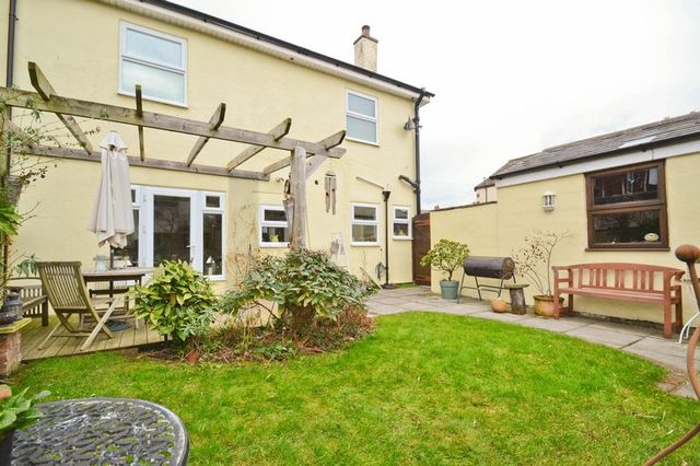  Image of 3 bedroom Detached house for sale in Chapel Lane Longton Preston PR4 at Chapel Lane Longton Hutton, PR4 5EB