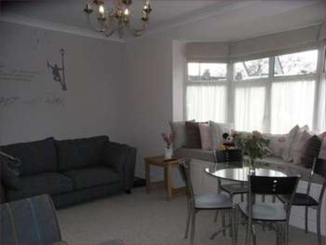  Image of 2 bedroom Flat for sale in Chesterfield Road Barnet EN5 at Chesterfield Road  Barnet, EN5 2RG