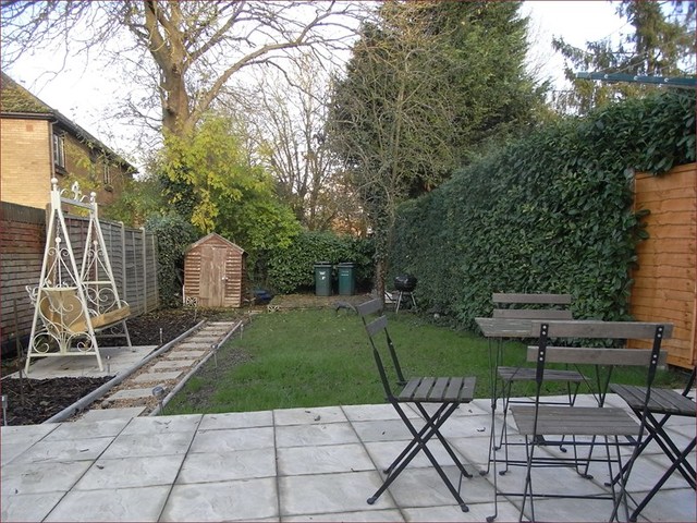  Image of 2 bedroom Flat for sale in Chesterfield Road Barnet EN5 at Chesterfield Road  Barnet, EN5 2RG