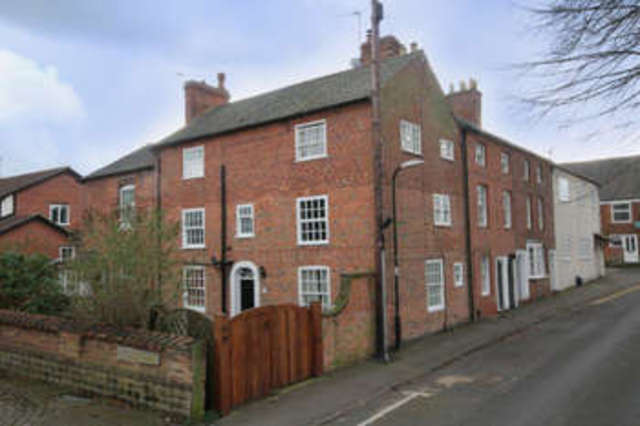  Image of 5 bedroom Mews to rent in Clapgun Street Castle Donington Derby DE74 at Castle Donington Castle Donington Derbyshire, DE74 2LF