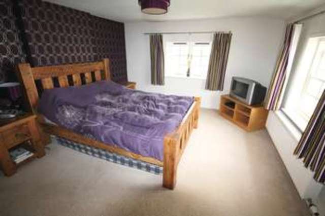  Image of 5 bedroom Mews to rent in Clapgun Street Castle Donington Derby DE74 at Castle Donington Castle Donington Derbyshire, DE74 2LF