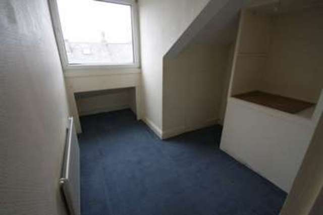  Image of 3 bedroom Detached house to rent in Cleveland Avenue Halifax HX3 at Cleveland Avenue  Halifax, HX3 9BA