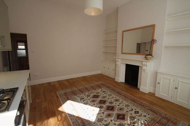  Image of 1 bedroom Flat to rent in Comeragh Road London W14 at Comeragh Road  London, W14 9HP