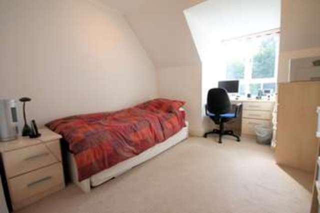  Image of 2 bedroom Apartment for sale in Compass Close Edgware HA8 at Edgware Middx Edgware, HA8 8HU