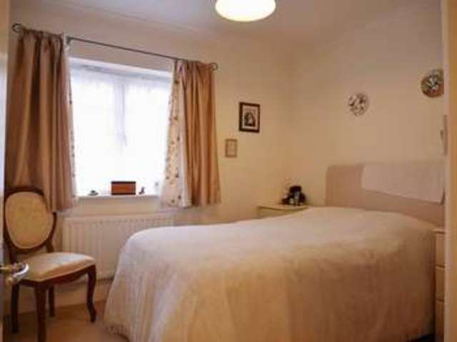  Image of 2 bedroom Flat for sale in Coopers Lane Abingdon OX14 at Abingdon, OX14 5GU