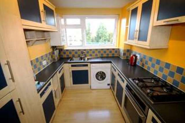  Image of 2 bedroom Flat for sale in Parkwood Beckenham BR3 at Beckenham Kent Beckenham, BR3 1TR
