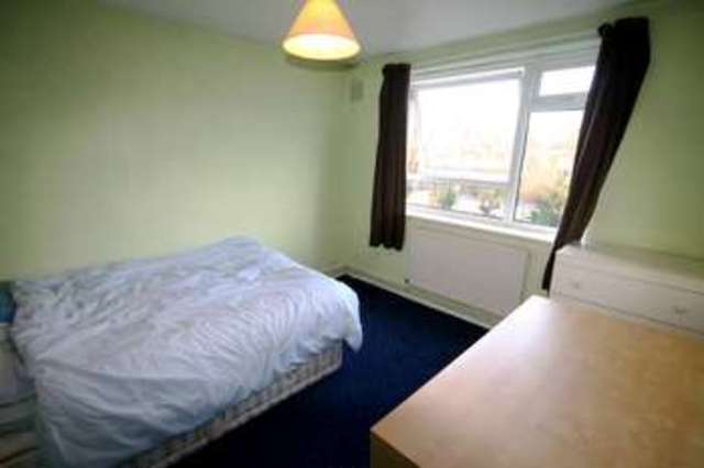  Image of 2 bedroom Flat for sale in Parkwood Beckenham BR3 at Beckenham Kent Beckenham, BR3 1TR