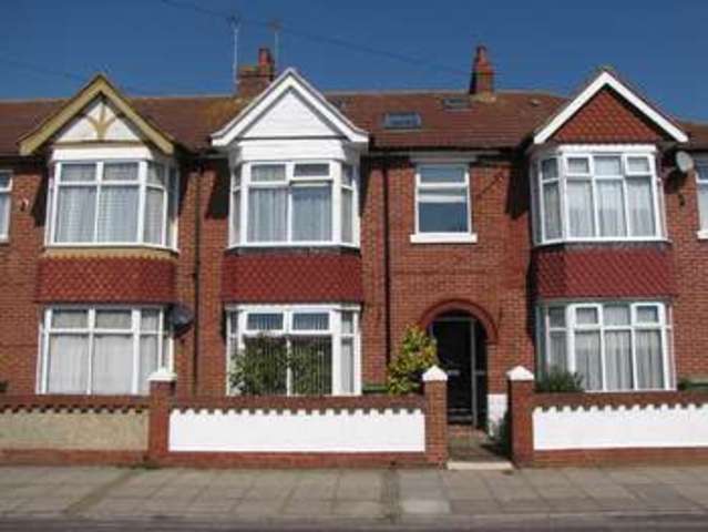  Image of 4 bedroom Terraced house for sale in Hewett Road Portsmouth PO2 at Copnor Portsmouth Hampshire, PO2 0QT