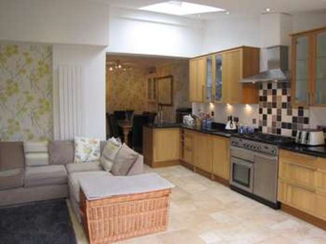  Image of 4 bedroom Terraced house for sale in Hewett Road Portsmouth PO2 at Copnor Portsmouth Hampshire, PO2 0QT