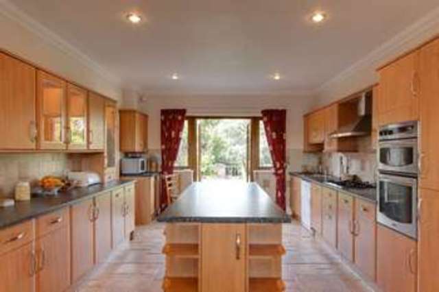  Image of 6 bedroom Detached house for sale in Portsdown Hill Road Portsmouth PO6 at Cosham Portsmouth Hampshire, PO6 1BE