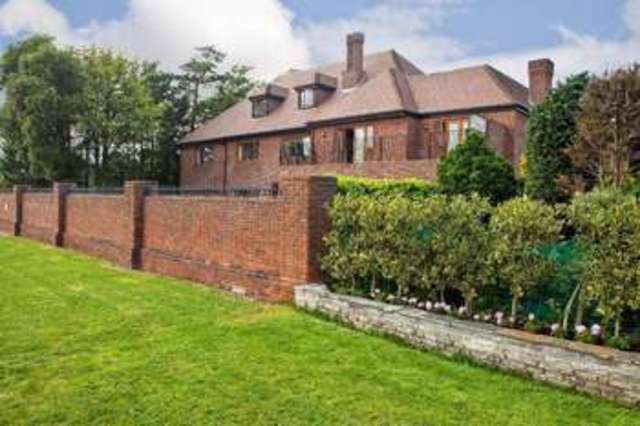  Image of 6 bedroom Detached house for sale in Portsdown Hill Road Portsmouth PO6 at Cosham Portsmouth Hampshire, PO6 1BE