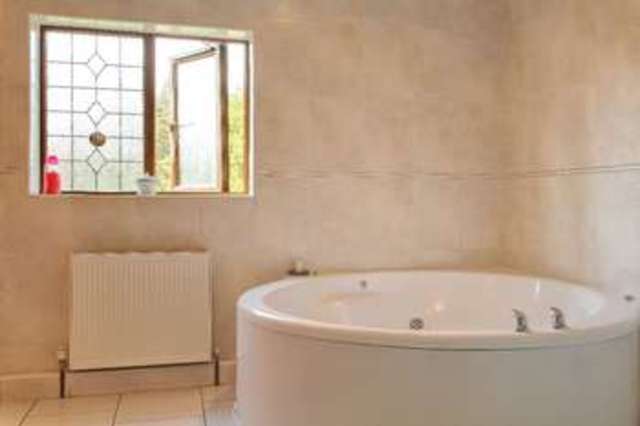  Image of 6 bedroom Detached house for sale in Portsdown Hill Road Portsmouth PO6 at Cosham Portsmouth Hampshire, PO6 1BE