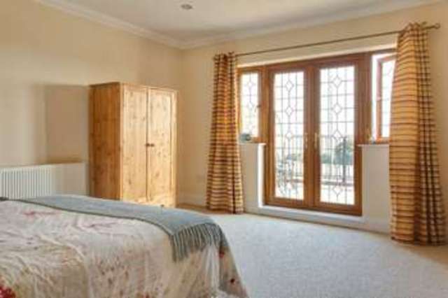  Image of 6 bedroom Detached house for sale in Portsdown Hill Road Portsmouth PO6 at Cosham Portsmouth Hampshire, PO6 1BE