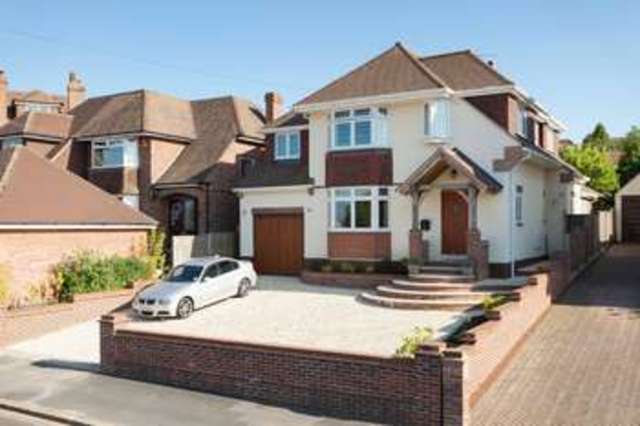  Image of 4 bedroom Detached house for sale in Hilltop Crescent Portsmouth PO6 at Cosham Portsmouth Hampshire, PO6 1BB