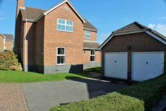  Image of 4 bedroom Detached house for sale in Orkney Road Cosham Portsmouth PO6 at Cosham Portsmouth Hampshire, PO6 3UE