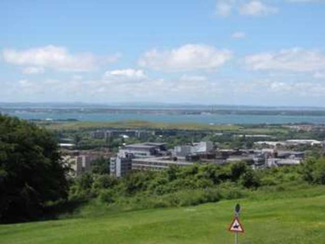  Image of 3 bedroom Flat to rent in Portsdown Hill Road Portsmouth PO6 at Cosham Portsmouth Hampshire, PO6 3LS