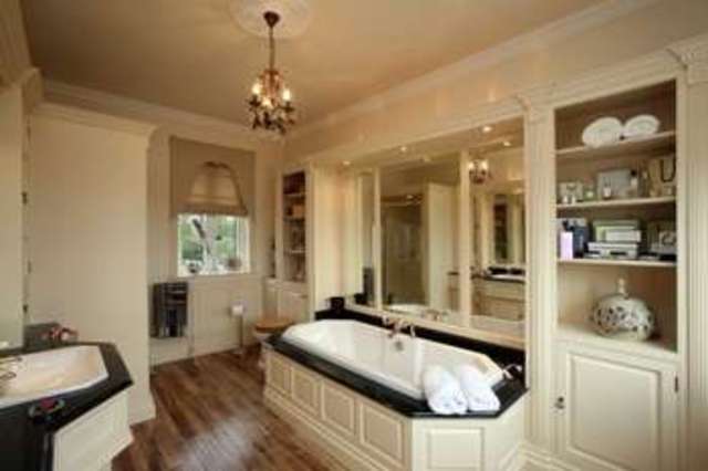  Image of 5 bedroom Detached house for sale in Portsdown Hill Road Portsmouth PO6 at Cosham Portsmouth Hampshire, PO6 1BE