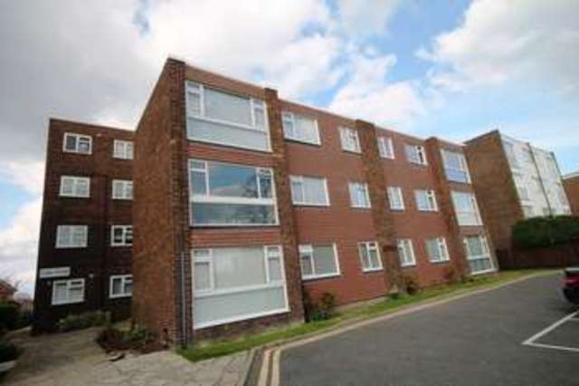  Image of 1 bedroom Flat to rent in Court Downs Road Beckenham BR3 at Beckenham Kent Beckenham, BR3 6TG