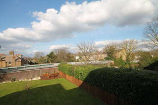  Image of 1 bedroom Flat to rent in Court Downs Road Beckenham BR3 at Beckenham Kent Beckenham, BR3 6TG