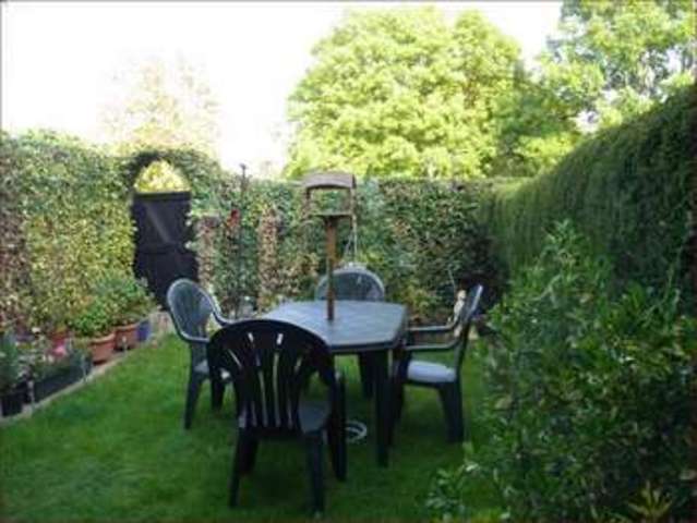  Image of 3 bedroom Terraced house for sale in Crocus Field Barnet EN5 at Crocus Field  Barnet, EN5 2UA