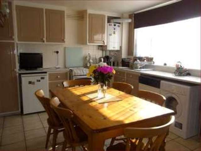  Image of 3 bedroom Terraced house for sale in Crocus Field Barnet EN5 at Crocus Field  Barnet, EN5 2UA