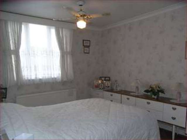  Image of 3 bedroom Terraced house for sale in Crocus Field Barnet EN5 at Crocus Field  Barnet, EN5 2UB