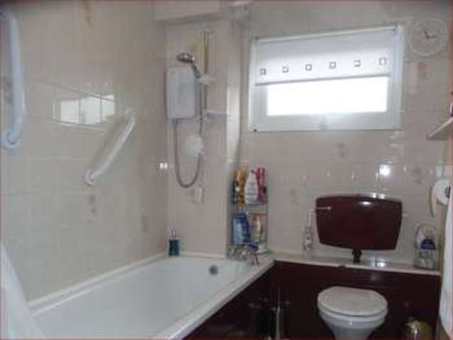  Image of 3 bedroom Terraced house for sale in Crocus Field Barnet EN5 at Crocus Field  Barnet, EN5 2UB