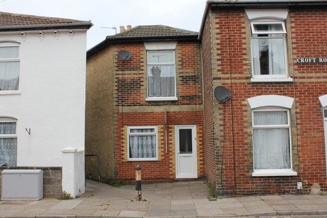  Image of 3 bedroom Terraced house to rent in Croft Road Portsmouth PO2 at Croft Road  Portsmouth, PO2 8AX