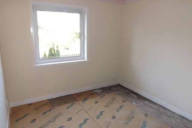  Image of 1 bedroom Flat for sale in Crossclyde View Crossford Carluke ML8 at Crossclyde View  Crossford, ML8 5NN