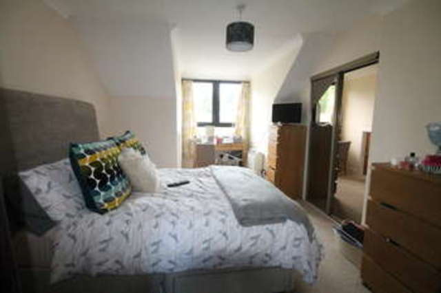  Image of 1 bedroom Flat to rent in Croydon Road Beckenham BR3 at Beckenham Kent Eden Park, BR3 4DA