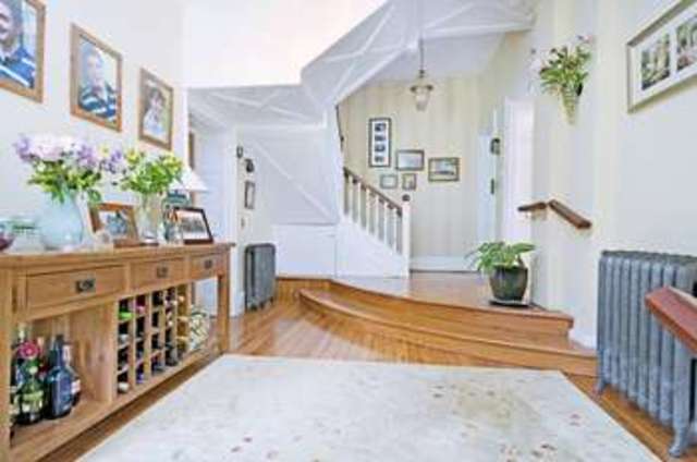  Image of 6 bedroom Detached house for sale in Lockhams Road Curdridge Southampton SO32 at Curdridge Southampton Hampshire, SO32 2BD