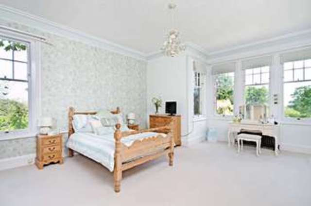  Image of 6 bedroom Detached house for sale in Lockhams Road Curdridge Southampton SO32 at Curdridge Southampton Hampshire, SO32 2BD