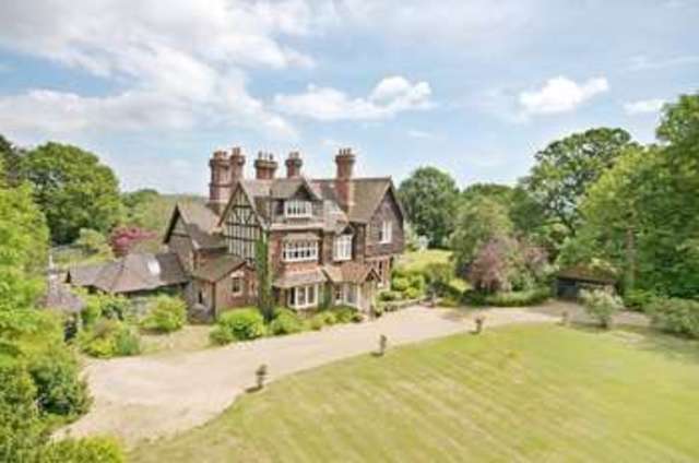  Image of 6 bedroom Detached house for sale in Lockhams Road Curdridge Southampton SO32 at Curdridge Southampton Hampshire, SO32 2BD