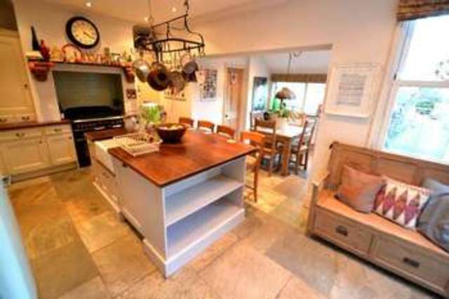  Image of 3 bedroom Detached house for sale in Curzon Street Long Eaton Nottingham NG10 at Curzon Street  Long Eaton, NG10 4FT