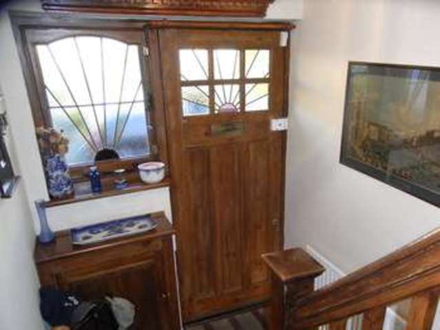  Image of 3 bedroom Property for sale in Dale Close New Barnet Barnet EN5 at Dale Close New Barnet Barnet, EN5 1BH