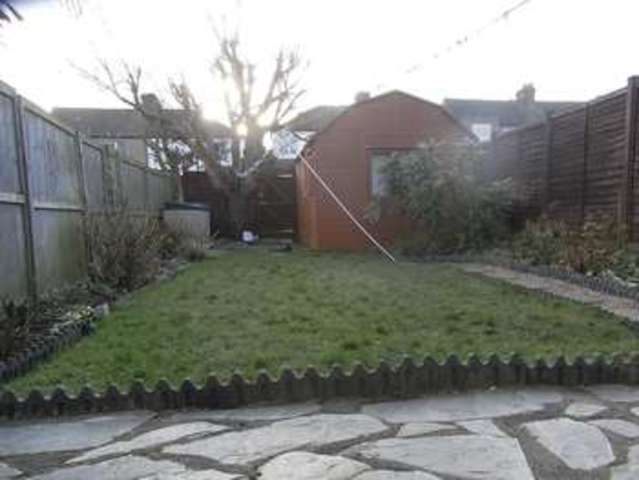  Image of 3 bedroom Property for sale in Dale Close New Barnet Barnet EN5 at Dale Close New Barnet Barnet, EN5 1BH