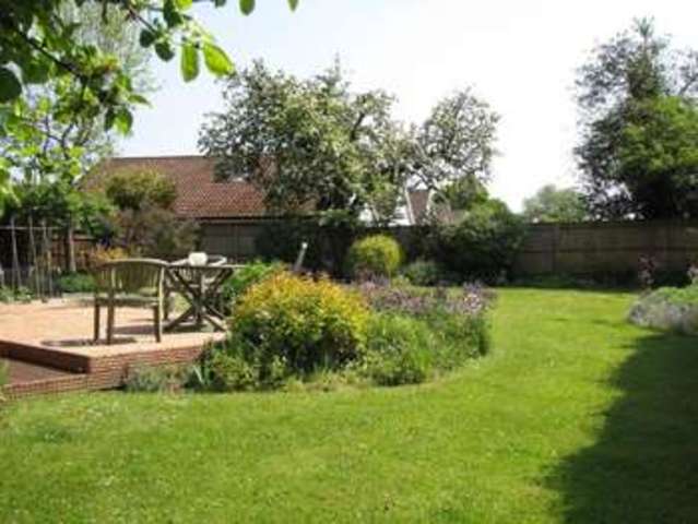  Image of 4 bedroom Detached house to rent in Glasspool Denmead Waterlooville PO7 at Denmead Waterlooville Hampshire, PO7 6EA