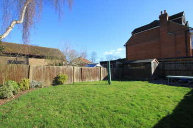  Image of 2 bedroom Maisonette for sale in Derby Road Surbiton KT5 at Surbiton Surrey, KT5 9AY