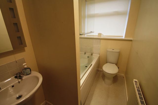  Image of 2 bedroom Terraced house to rent in Dodgson Street Elland HX5 at Dodgson Street  Elland, HX5 0PB
