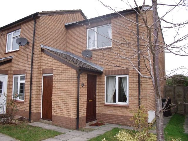  Image of 2 bedroom Semi-Detached house to rent in Dowsland Way Taunton TA1 at Dowsland Way  Taunton, TA1 3XG