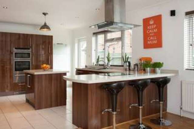  Image of 4 bedroom Detached house for sale in Tregaron Avenue Drayton Portsmouth PO6 at Drayton Portsmouth Hampshire, PO6 2JX